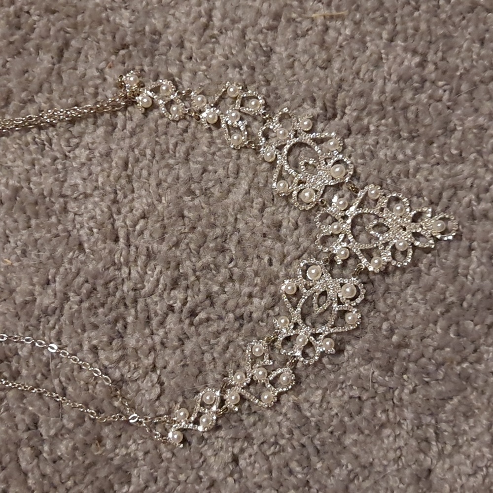 Vieste silver necklace. Pearls and stones